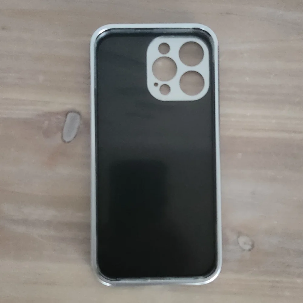 📱 iPhone 14 Pro Max Metal Luxury Case – Silver Polished Finish, NWT phone case
